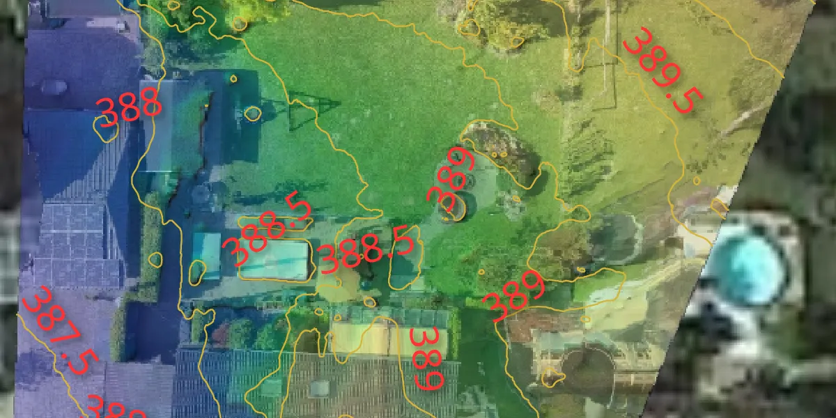 Digitales Geländemodell mit Höhenlinien und Gefälleanalyse, DGM aus Drohnenbefliegung